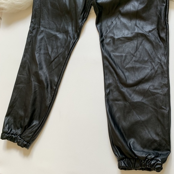SOLD⚡️faux leather joggers pants elastic waist - Picture 3 of 8